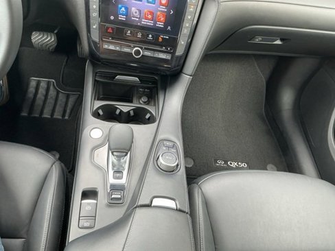 Used 2021 INFINITI QX50 Luxe image 25