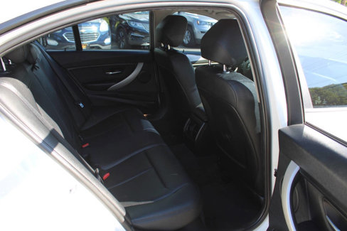 Used 2015 BMW 320i xDrive Sedan image 23