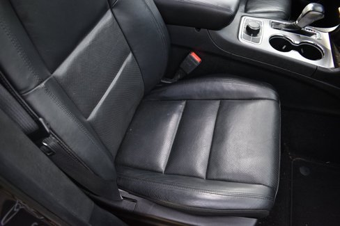 Used 2019 Jeep Grand Cherokee Limited w/ Luxury Group II image 23