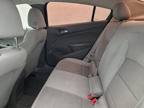 Used 2018 Chevrolet Cruze LS image 18