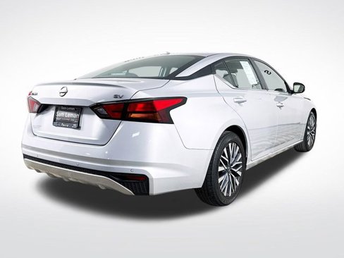 Used 2023 Nissan Altima 2.5 SV image 7