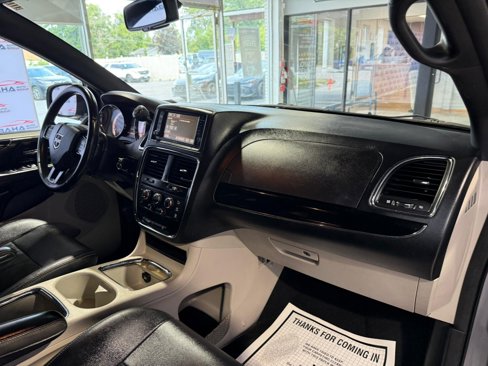 Used 2017 Dodge Grand Caravan SXT image 22
