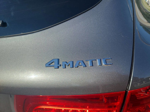Used 2018 Mercedes-Benz GLC 300 4MATIC image 9