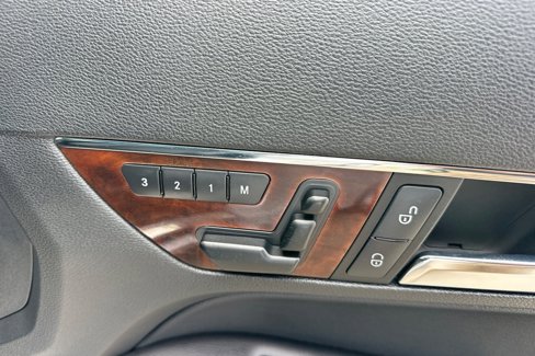 Used 2013 Mercedes-Benz E 550 Coupe image 22