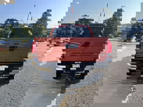 Used 2017 Toyota Tacoma SR5 image 7
