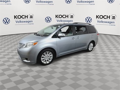 Used 2014 Toyota Sienna Limited image 4