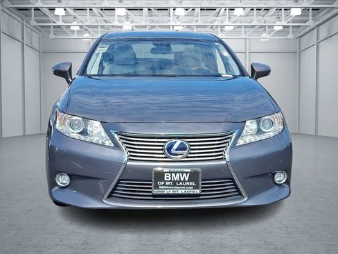 Used 2015 Lexus ES 300h image 2