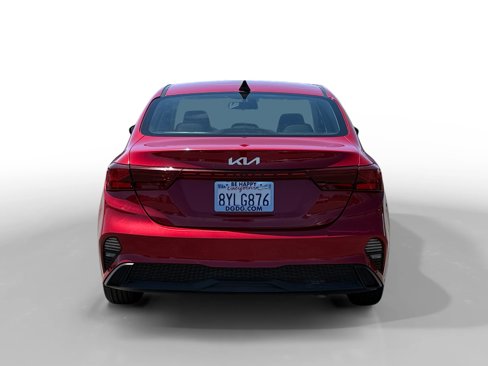 Used 2022 Kia Forte LXS image 4
