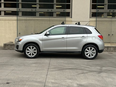 Used 2015 Mitsubishi Outlander Sport ES image 6