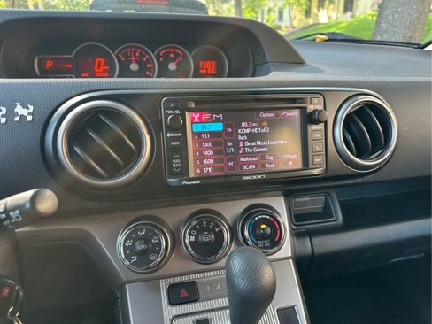 Used 2014 Scion xB image 11