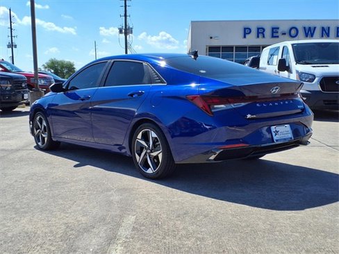 Used 2023 Hyundai Elantra Limited w/ Preferred Accessory Package image 28