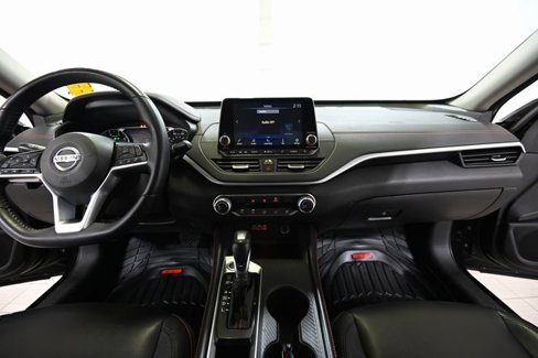 Used 2020 Nissan Altima 2.5 SR image 2