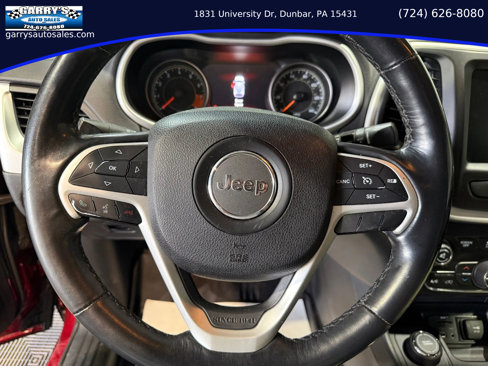 Used 2015 Jeep Cherokee Limited image 18