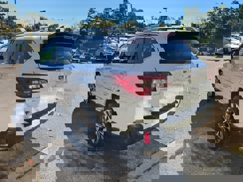 Used 2018 Subaru Outback 3.6R Touring image 5