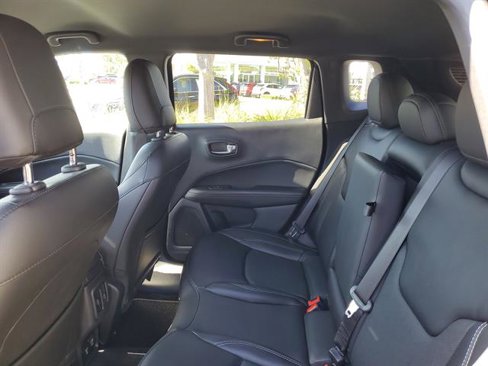 Used 2021 Jeep Compass Latitude image 31