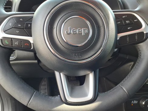 Used 2023 Jeep Renegade Altitude image 14