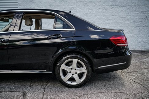 Used 2014 Mercedes-Benz E 350 4MATIC Sedan image 11