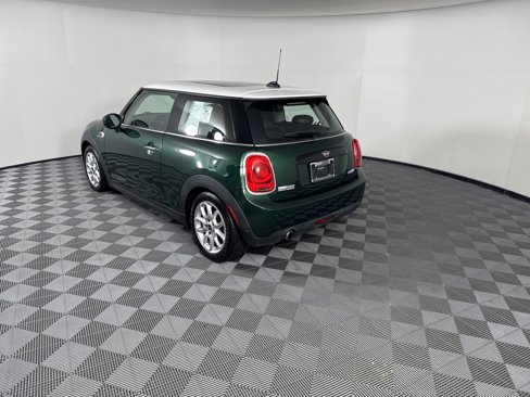 Used 2019 MINI Cooper 2-Door Hardtop image 3