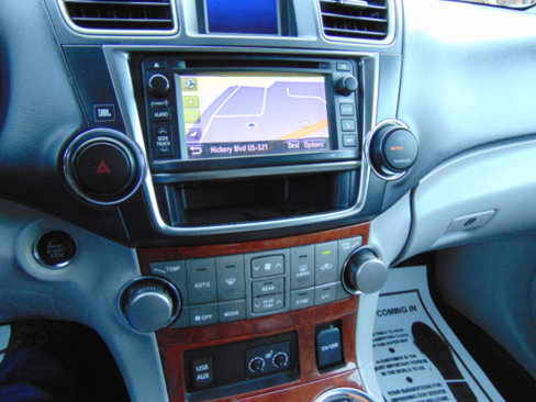 Used 2013 Toyota Highlander Limited image 36