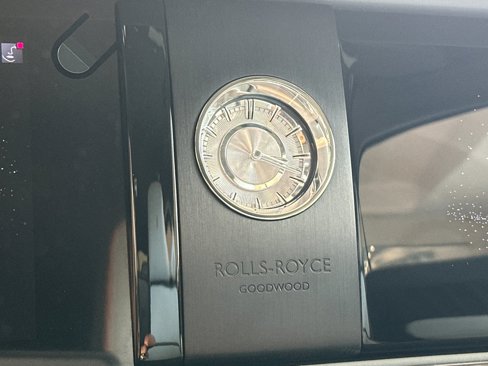 Used 2024 Rolls-Royce Spectre w/ Spectre Launch Package image 30