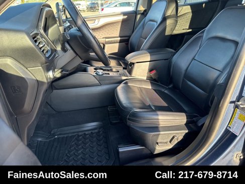 Used 2020 Ford Escape SEL image 11