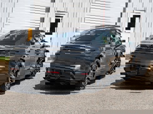 Certified 2022 Porsche Taycan image 9