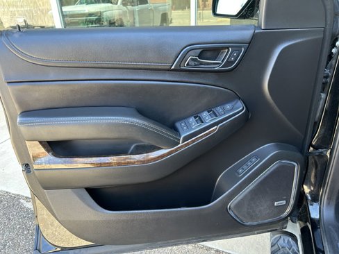 Used 2017 Chevrolet Tahoe LT w/ Luxury Package image 2
