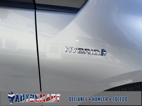 Used 2019 Toyota Prius L Eco image 28