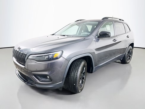 Used 2023 Jeep Cherokee Altitude Lux image 3