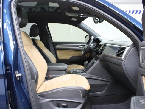 Used 2021 Volkswagen Atlas Cross Sport SEL Premium image 33