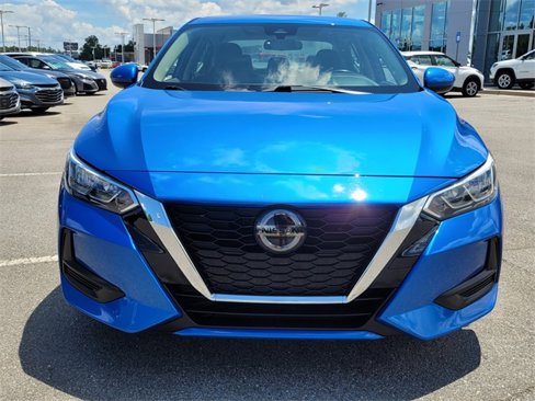 Used 2023 Nissan Sentra SV image 2