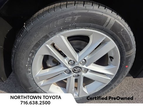 Used 2022 Toyota Corolla SE image 7