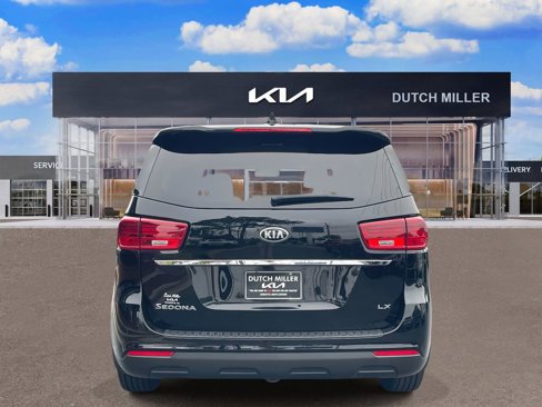 Used 2021 Kia Sedona LX image 6