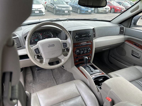 Used 2005 Jeep Grand Cherokee Limited image 15