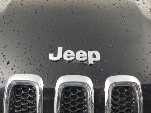 Used 2017 Jeep Cherokee Latitude image 10