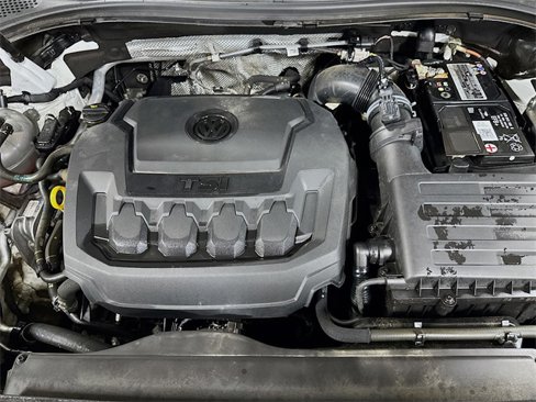 Used 2021 Volkswagen Tiguan S image 9