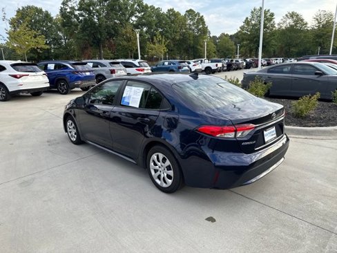 Used 2022 Toyota Corolla LE image 6