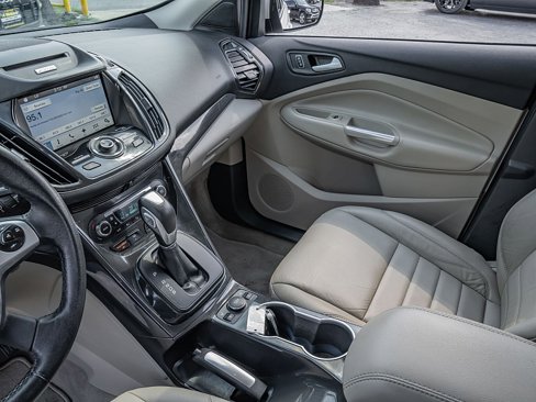 Used 2016 Ford Escape Titanium image 16