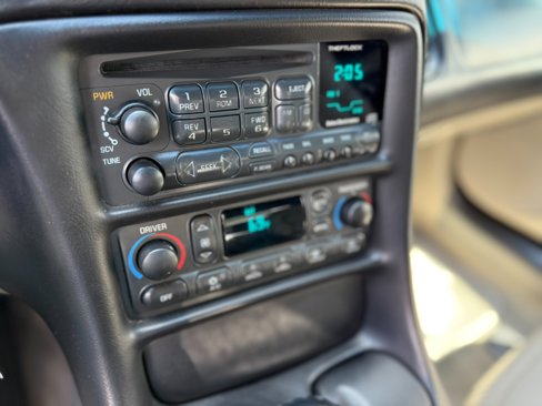 Used 1999 Chevrolet Corvette Convertible w/ Memory Pkg image 20
