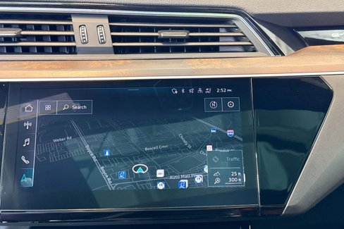 Used 2023 Audi e-tron Premium Plus w/ Premium Plus Package image 13