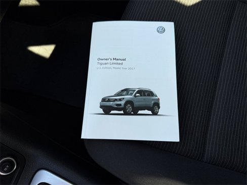 Used 2017 Volkswagen Tiguan Limited w/ Premium Package image 24