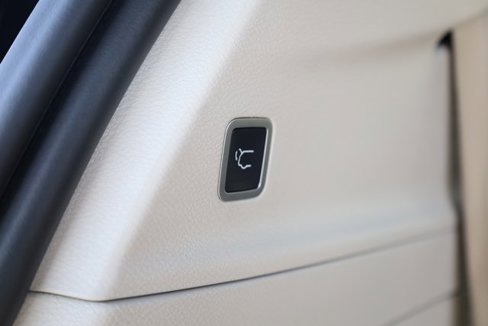 Used 2018 Chrysler Pacifica Touring-L image 28