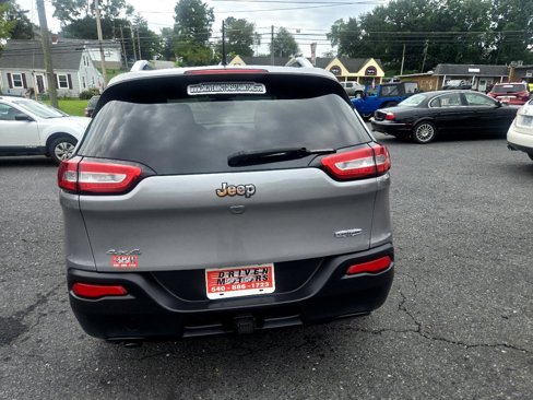 Used 2015 Jeep Cherokee Latitude image 15