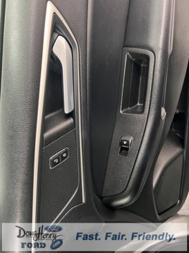 Used 2023 Ford Edge SEL image 37