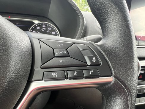 Used 2024 Nissan Sentra SV image 12