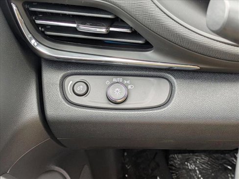 New 2025 Buick Envista Preferred image 16