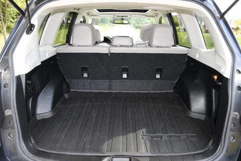 Used 2016 Subaru Forester 2.5i Touring w/ Popular Package #2 image 18