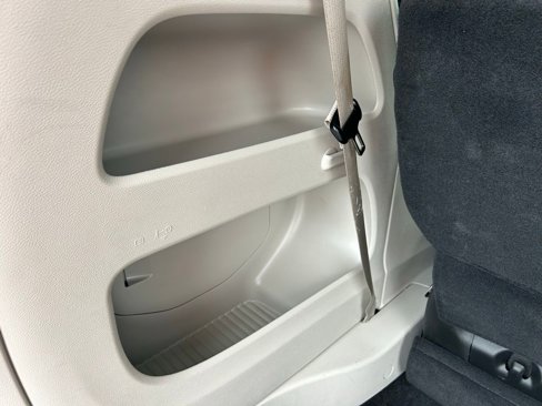 Used 2023 Chrysler Pacifica Touring-L image 38