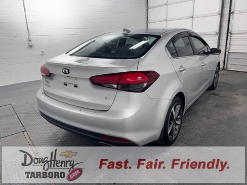 Used 2018 Kia Forte EX image 8