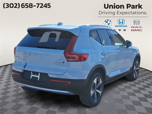 New 2025 Volvo XC40 B5 Plus w/ Protection Package Premier image 4